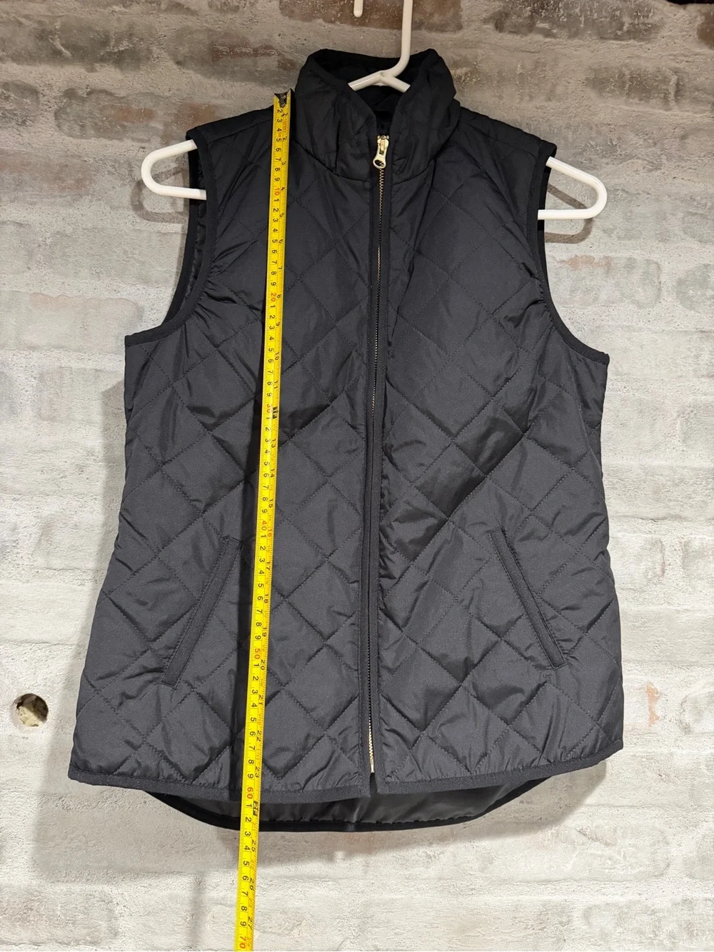 Old Navy Black Quilted Sleeveless Vest